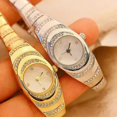 ساعة يد نسائية سويسرية مرصعة بأحجار الراين
